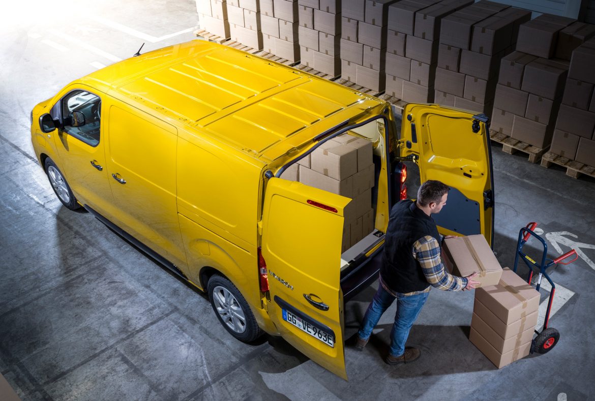 Opel Vivaro E Foto Di Interni Ed Esterni Mezzi Commerciali