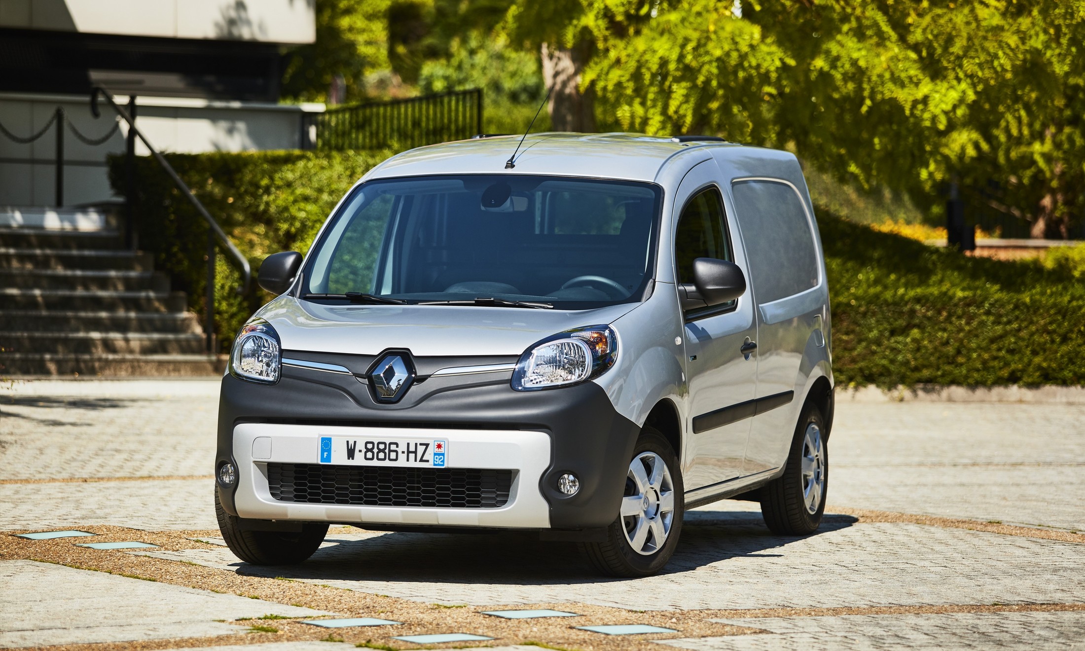 Рено кенго. Renault Kangoo z.e. 33. Renault Kangoo z. e. 2020. Renault Kangoo Electric. Рено Кангу 2020 фургон.