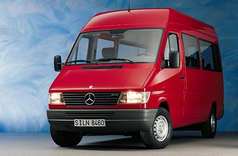 Il Mercedes-Benz Sprinter compie 25 anni: la storia e l'arrivo dell ...