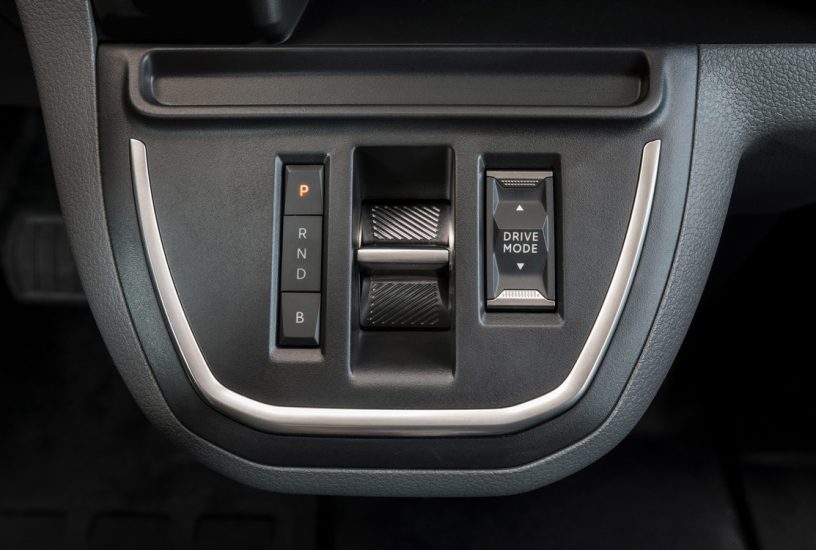 07-Opel-Zafira-e-512200