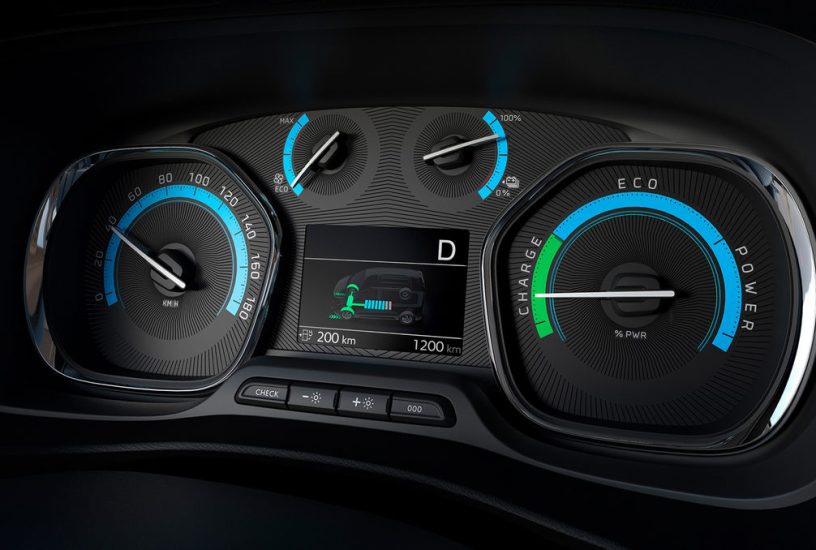 08-Opel-Zafira-e-512201