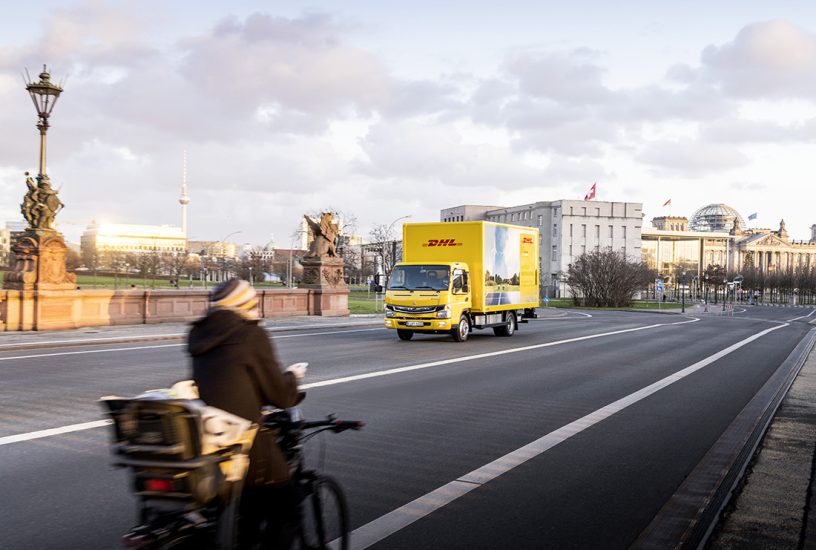 FUSO eCanter, Exterieur, E-Motor PMSM , sechs Hochvolt-Lithium-B