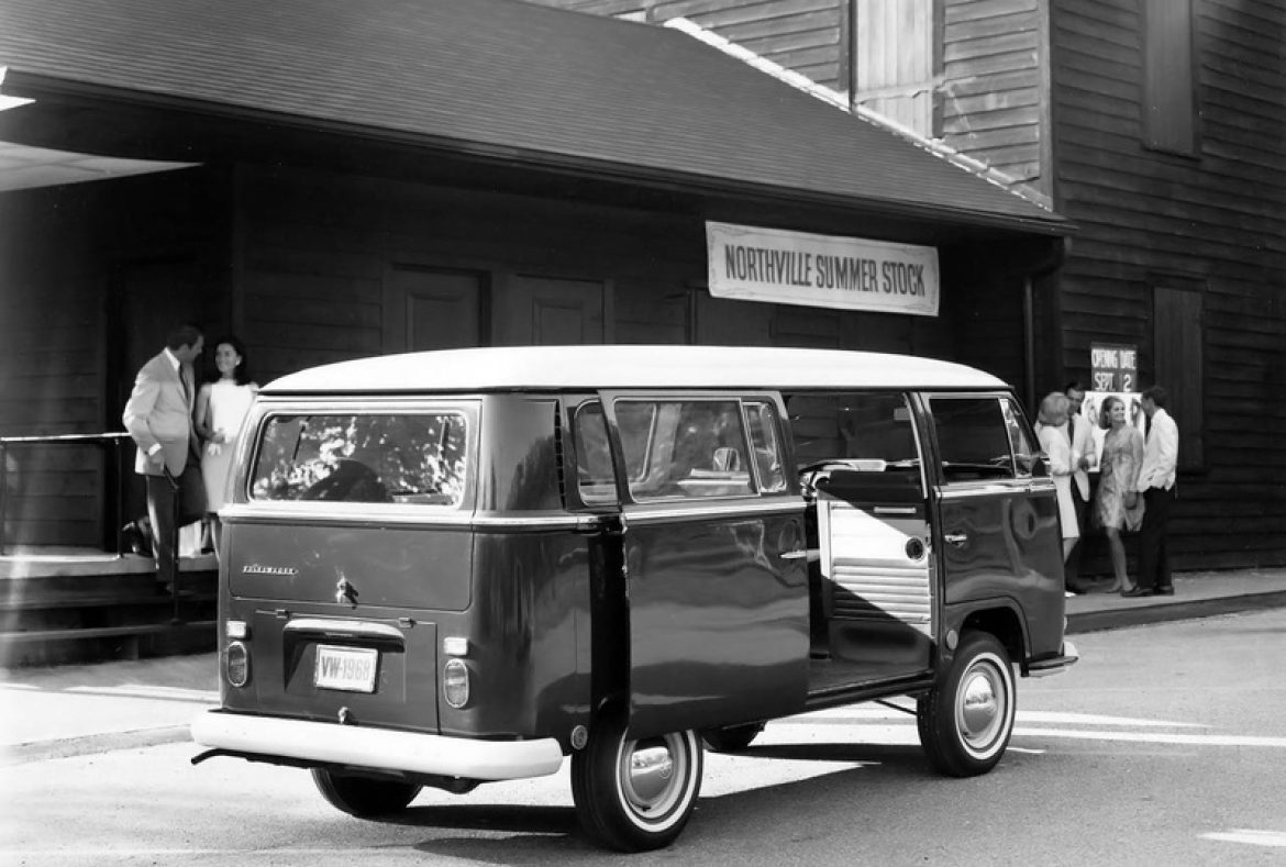 1967_72 Volkswagen Typ 2 Bus T2a