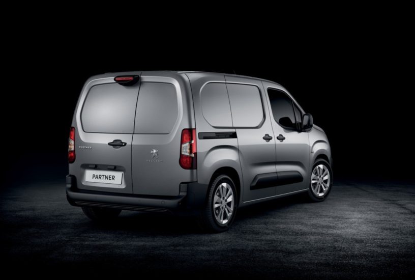 2018-Peugeot-Partner-14