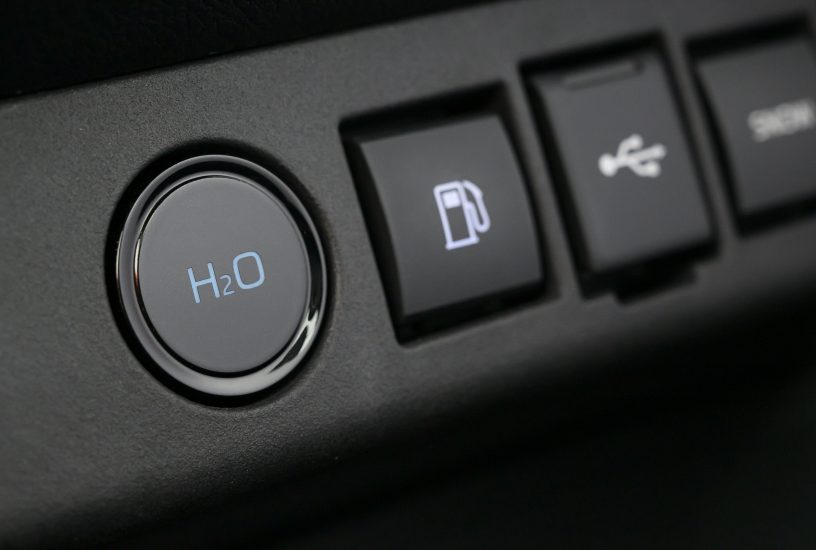 -2024-toyota-hilux-fcev-prototype-dpl-interior-details-003