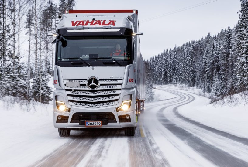 Transport Vähälä - Winterfahrerprobung FinnlandTransport Vähälä - Winterfahrerprobung Finnland