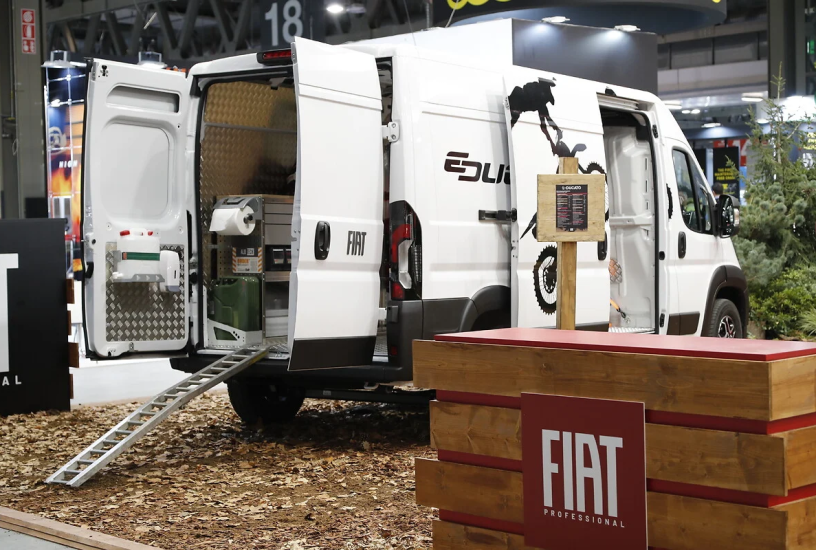 2370885-fr9dmnyj4p-whr