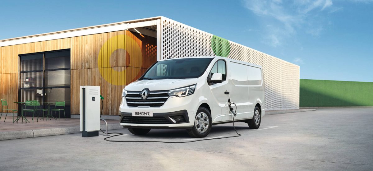 Studio Motus-E conferma: furgoni elettrici più convenienti dei diesel All-new_Trafic_Van_E-Tech_electric_completes_Renaults_all-electric_light_commercial_vehicle_line-up_1