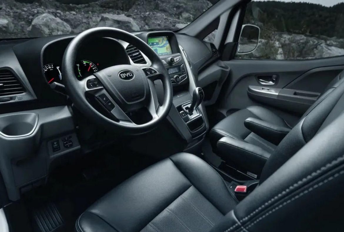 Byd ETP3 interno postazione di guida- 8