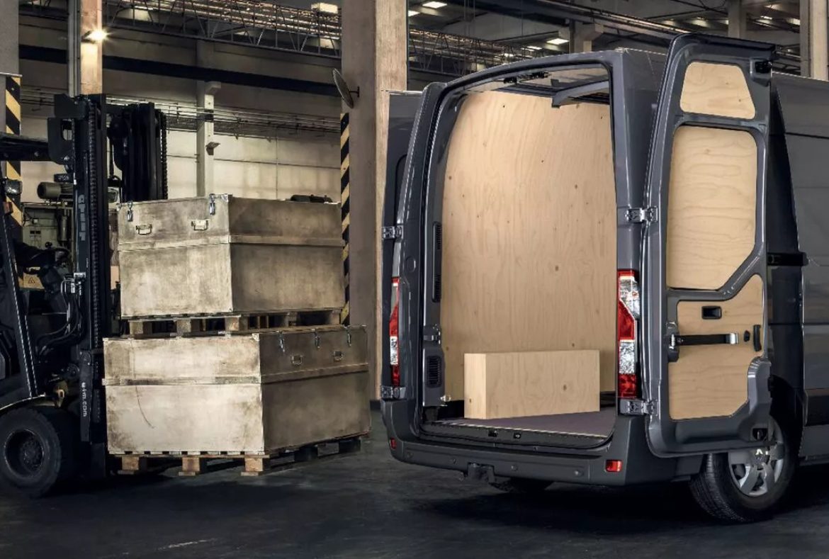 CARICO, NUOVO RENAULT MASTER Z.E