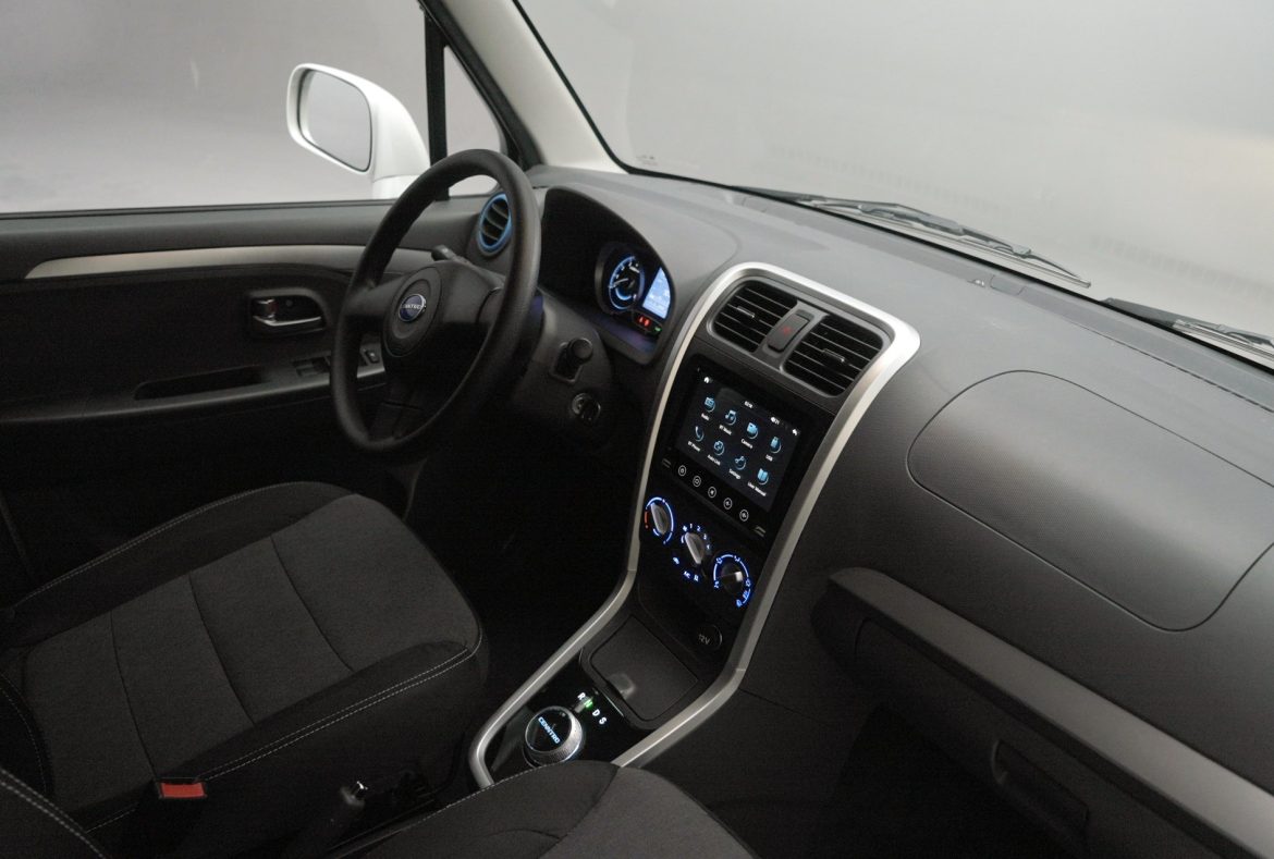 Cenntro LS100 interno abitacolo - 02