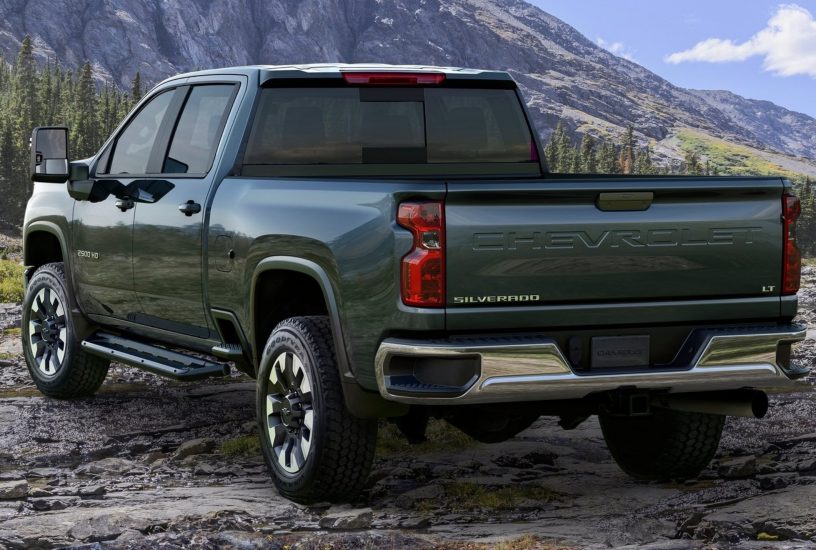 Chevrolet Silverado HD tre quarti posteriore