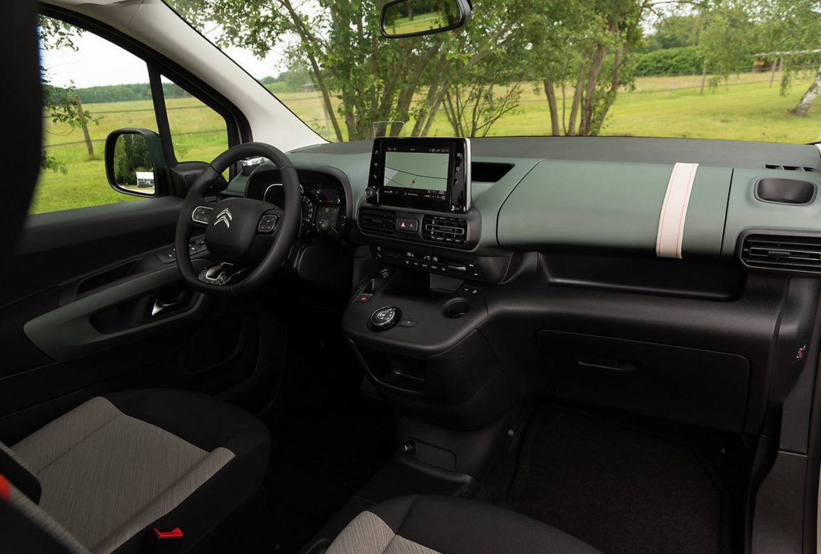 Citroen Berlingo abitacolo - 02