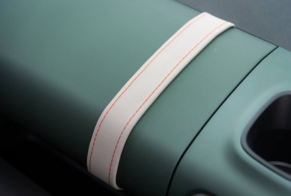 Citroen Berlingo, dettaglio finitura cucita - 13