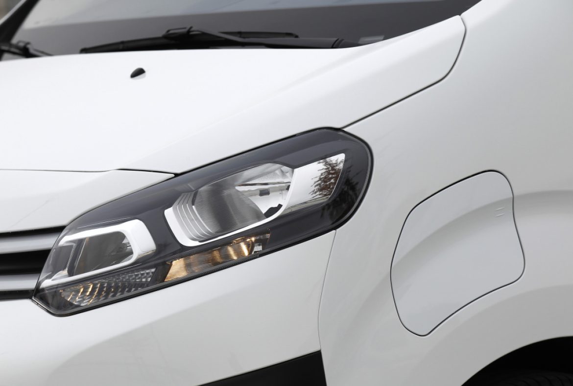 Citroen e_Jumpy furgone, dettaglio fanale anteriore -24