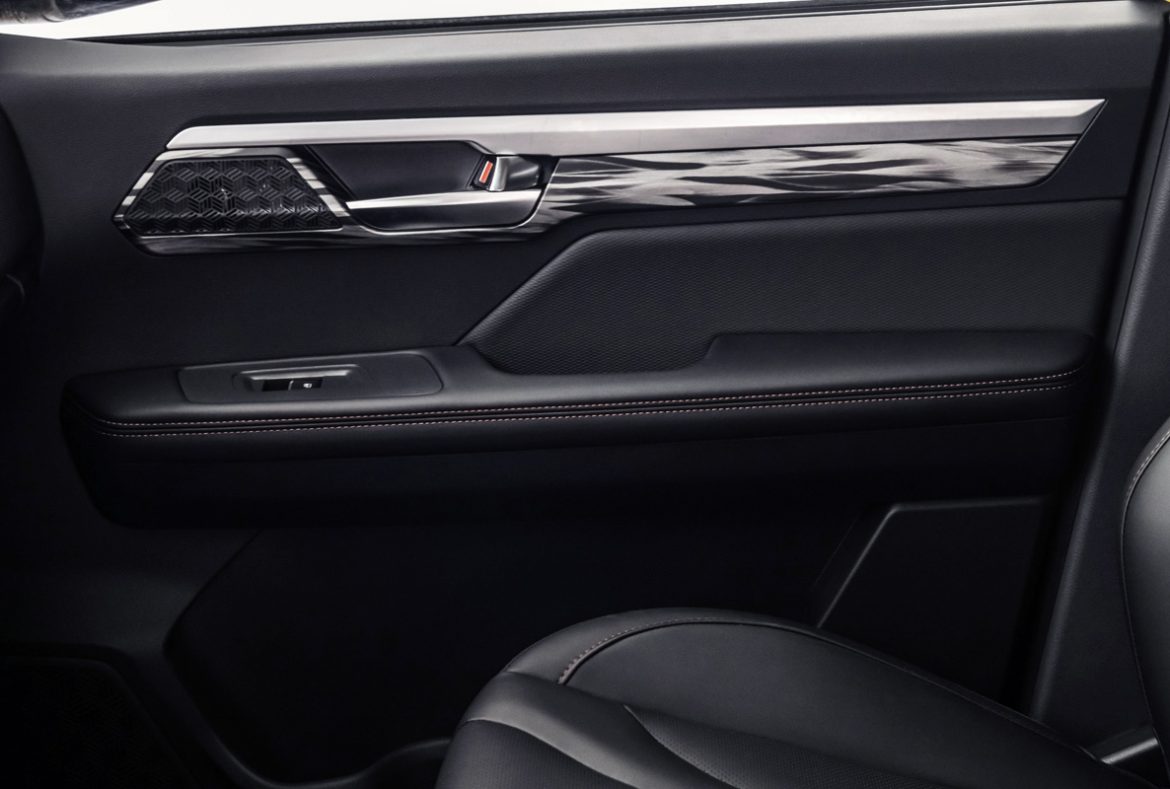 Dr pickup PK8, dettaglio maniglia con finiture cromate-05