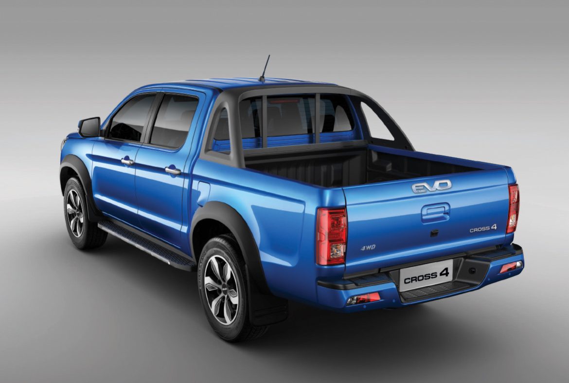 EVO Cross 4 pickup, tre quarti posteriore