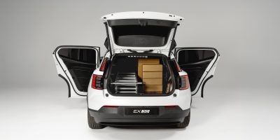 Volvo debutta nel segmento van con l’EX30 Cargo elettrico