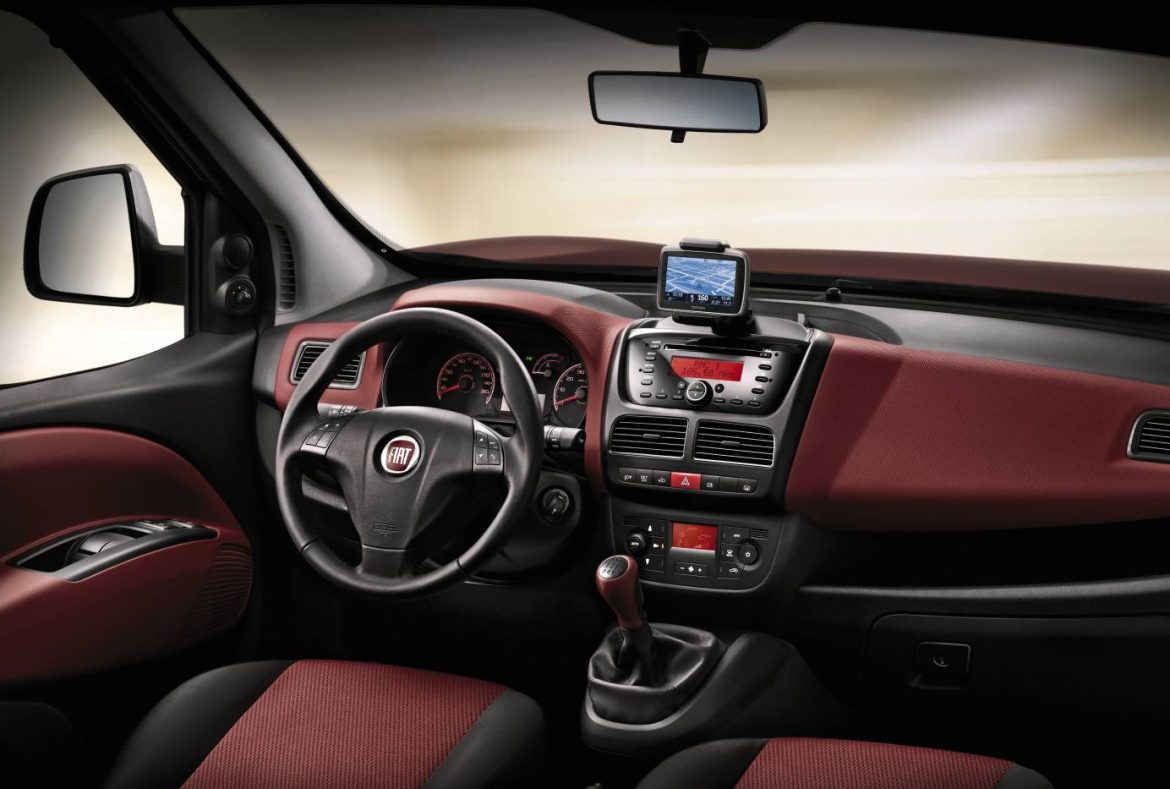 Fiat Doblo Combi, interni cruscotto - 03