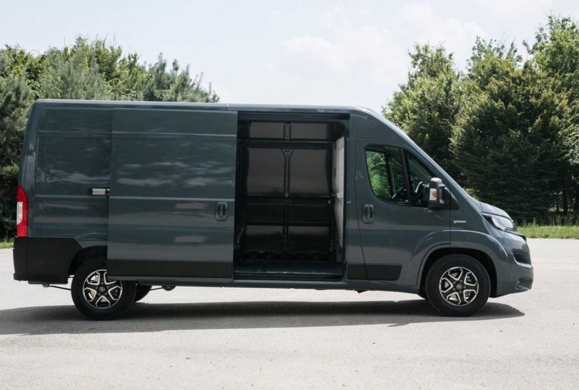 Fiat Ducato furgone 2021 laterale portellone aperto- 15