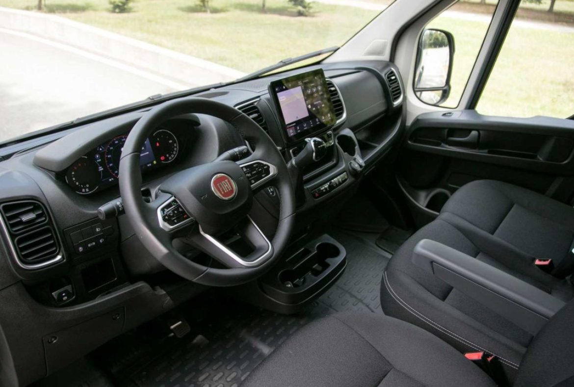 Fiat Ducato furgone 2021,interno abitacolo di guida - 05