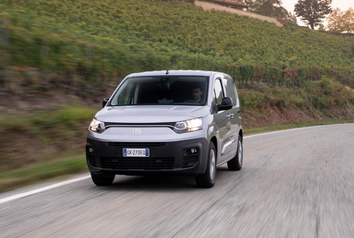 Fiat E_Doblò Cargo Elettrico frontale - 01