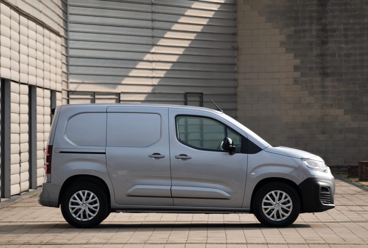 Fiat E_Doblò Cargo Elettricolaterale - 02