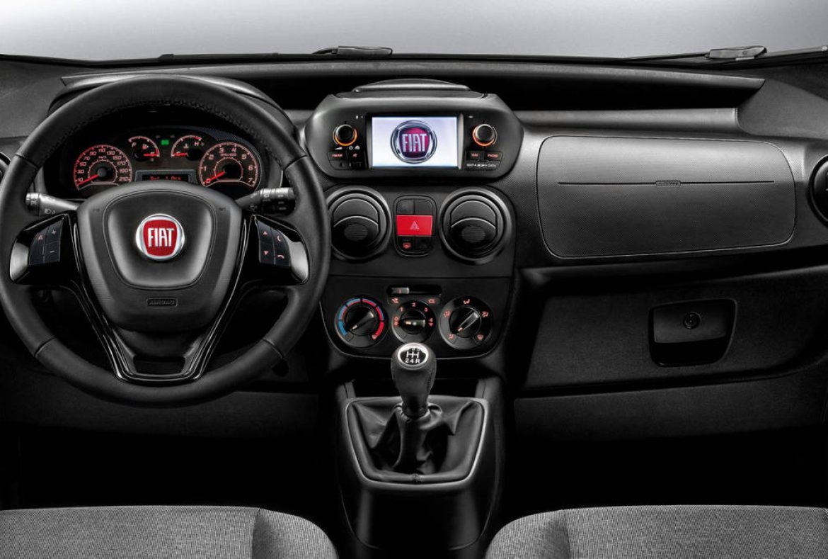 Fiat Fiorino Cargo, interni cruscotto- 02