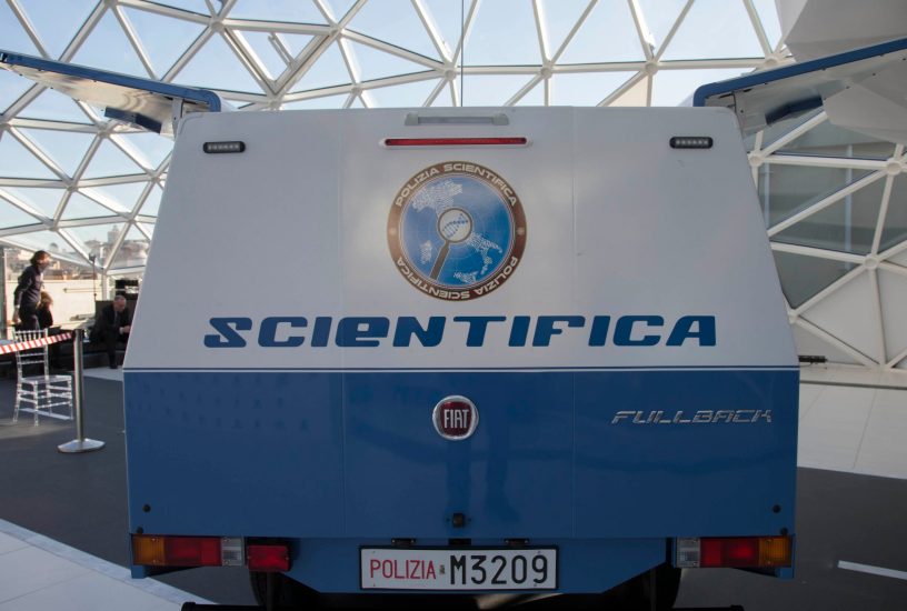 fiat-fullback-polizia-scientifica-coda