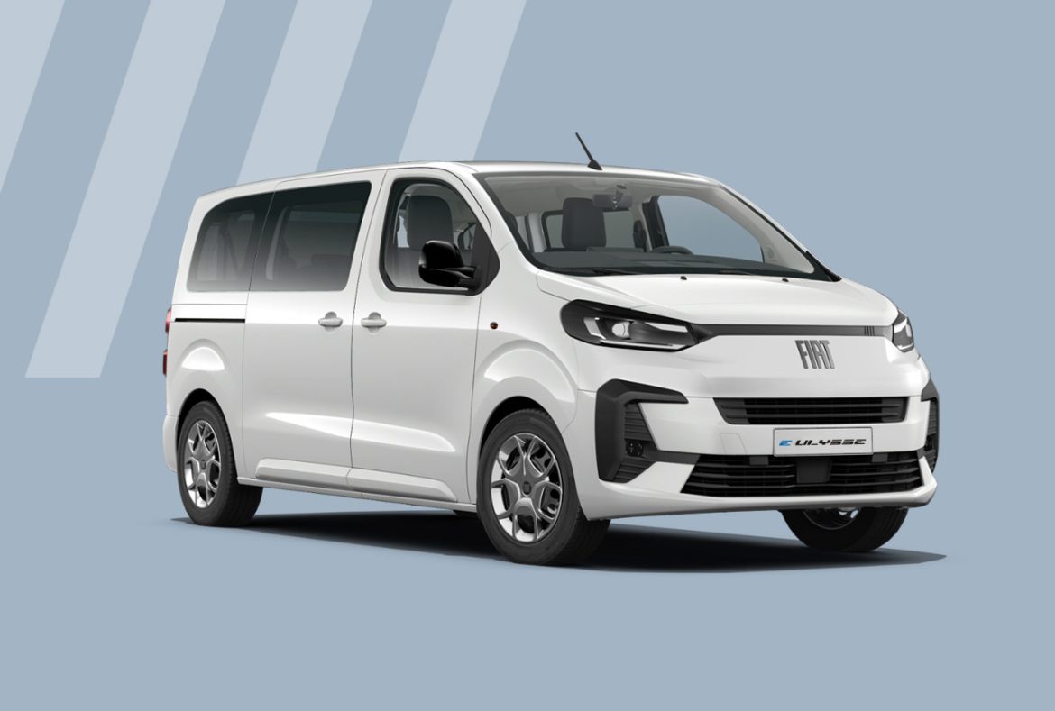 Fiat Ulysse colore bianco tre quarti anteriore-13