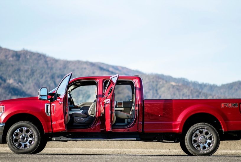 Ford F-Series Super Duty restyling porte aperte