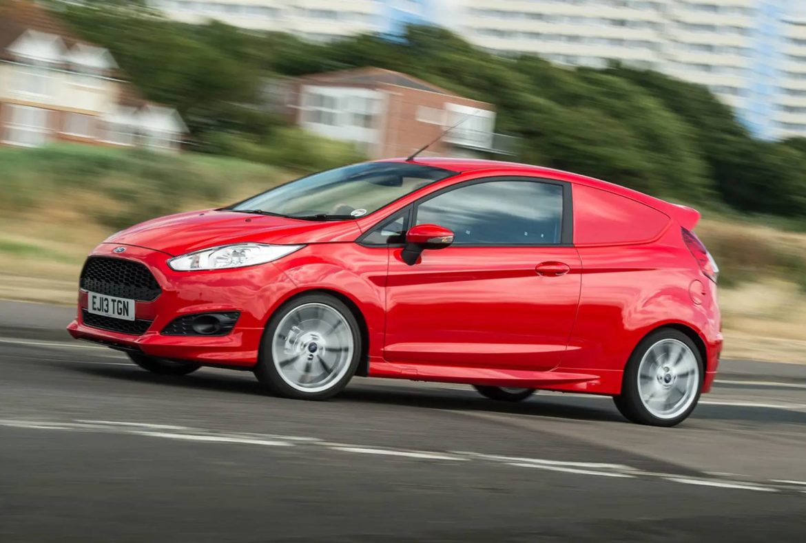 Ford Fiesta Van - 09