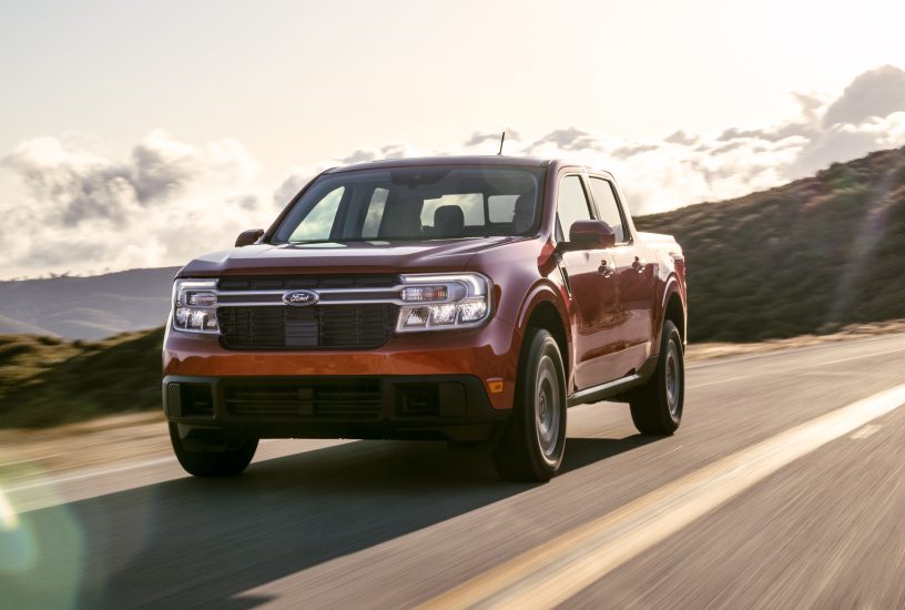 Ford Maverick Lariat 2022 on the road