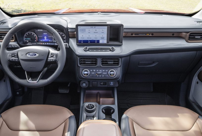 Ford Maverick Lariat 2022 abitacolo