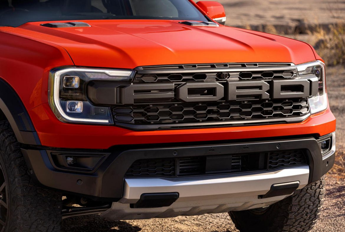 Ford Ranger Raptor 2022 - foto di interni ed esterni - Mezzi Commerciali