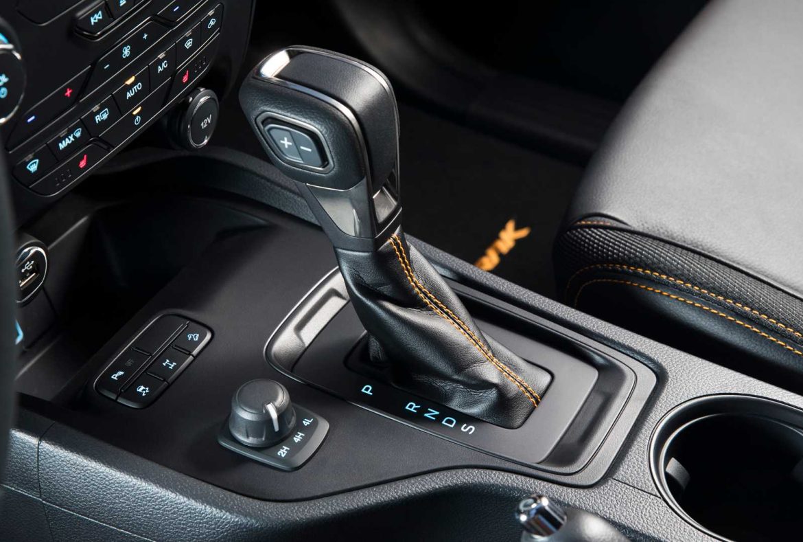 Ford Ranger Wildtrak, interno marce- 05