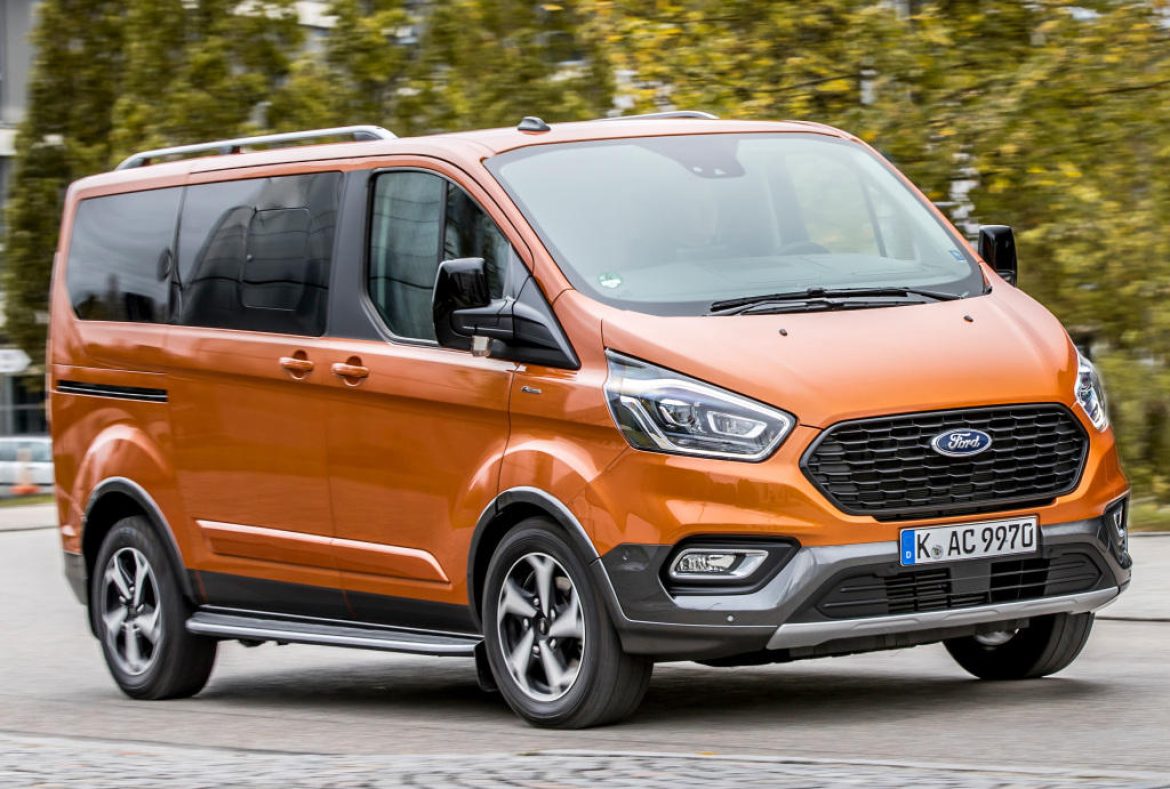 Ford Tourneo Custom Active -a