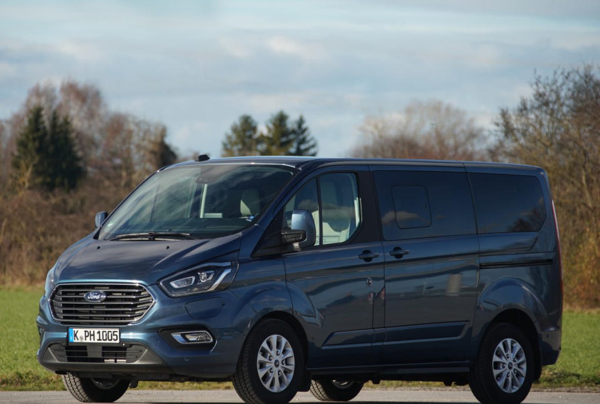 Ford Tourneo Custom Phev-4