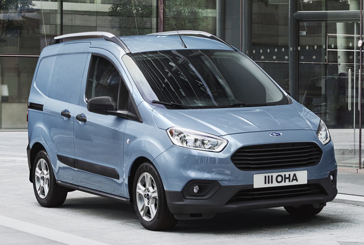 Ford Transit Courier, tre quarti anteriore - 01