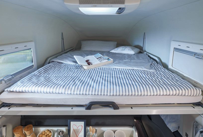 Ford Transit Custom Nugget letto 2