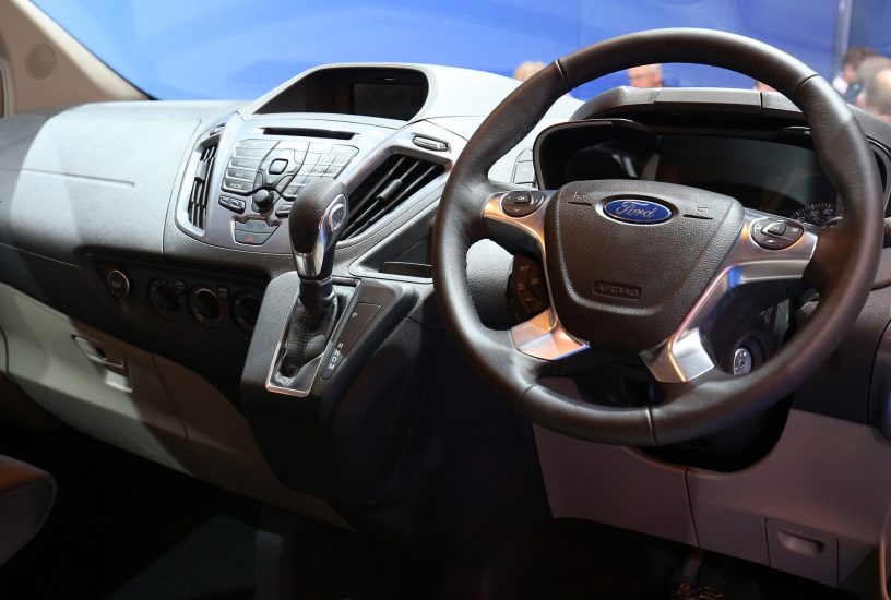 ford-transit-custom-interni-birmingham-2017