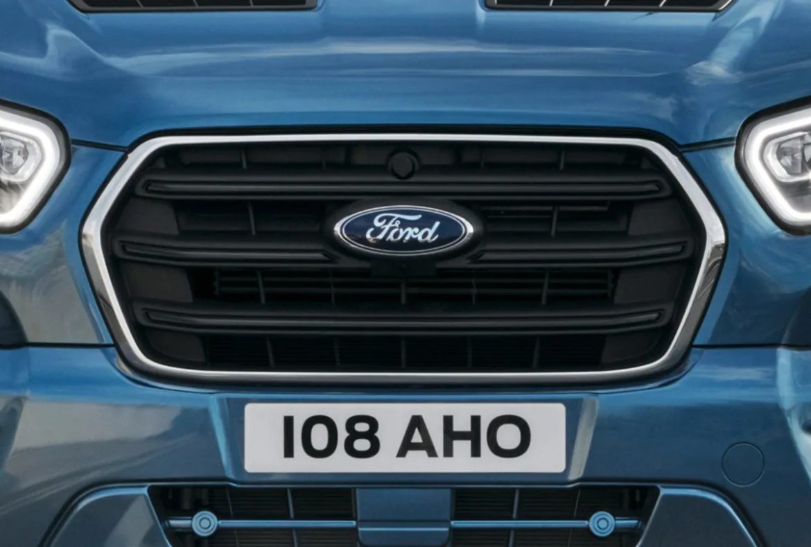 Ford Transit van, cofano - 06