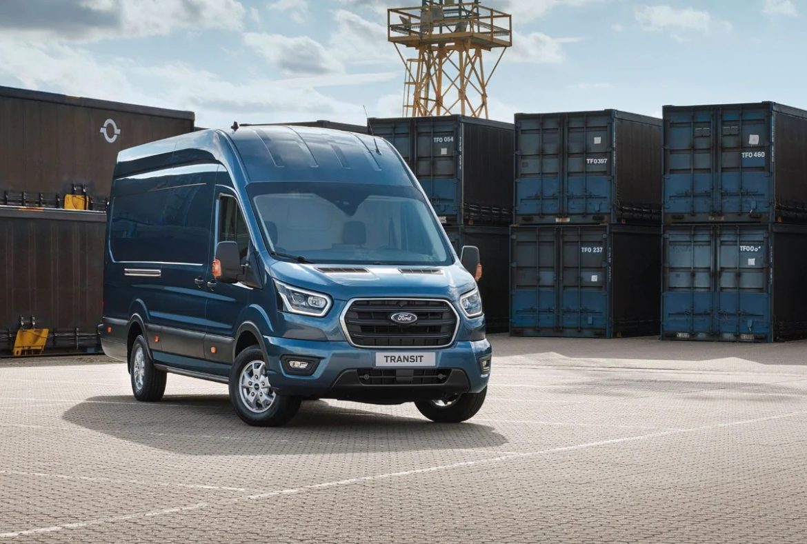 Ford Transit van, tre quarti anteriore - 01