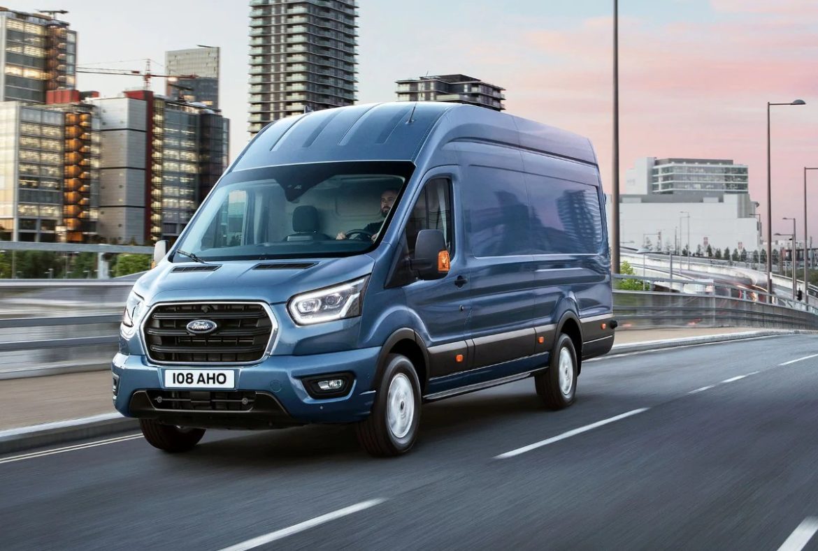 Ford Transit van, tre quarti anteriore - 03