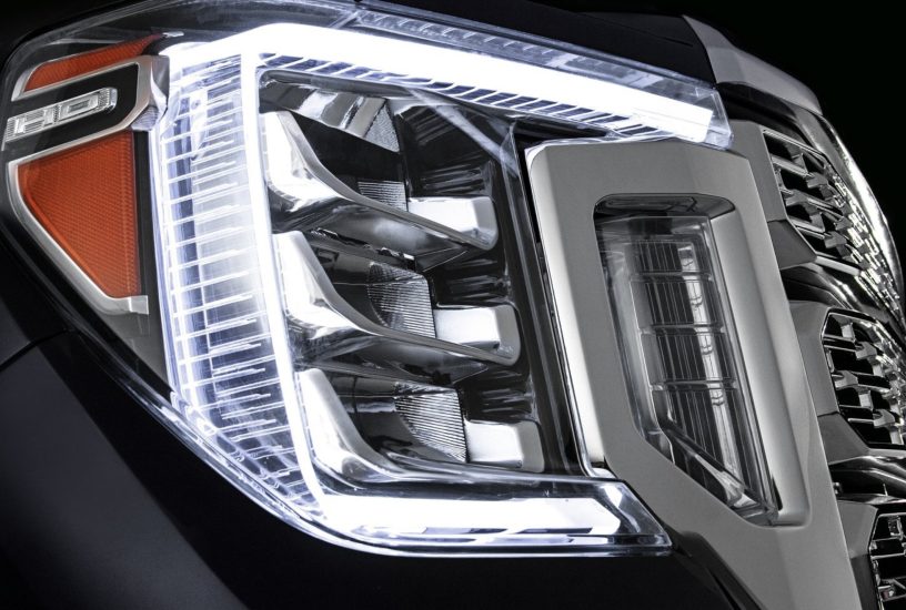 GMC Sierra HD faro anteriore