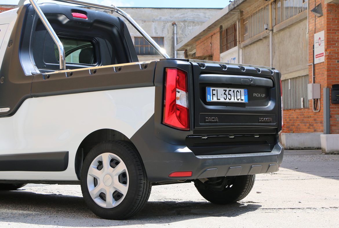 Dacia Dokker pickup, sponde