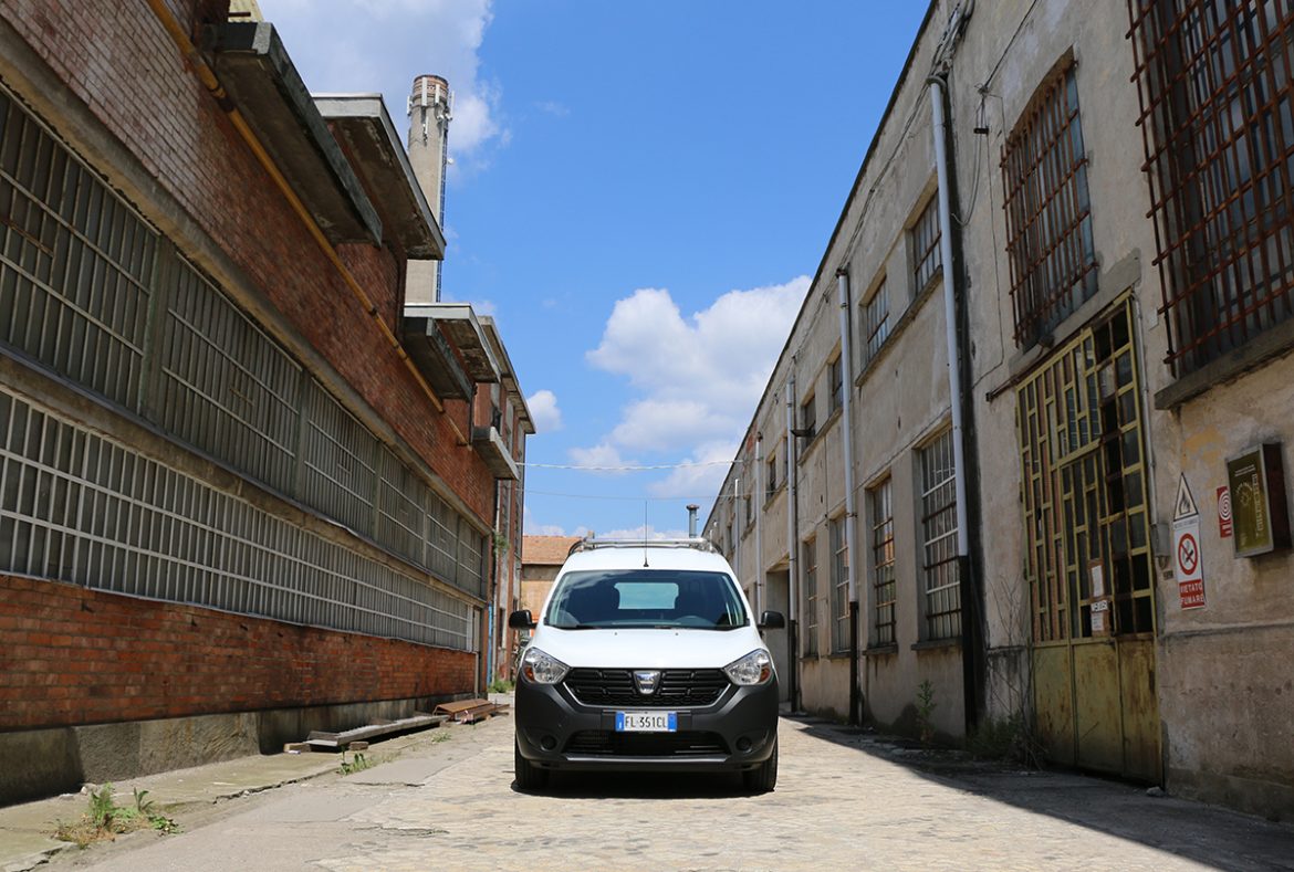 Dacia Dokker pickup, frontale