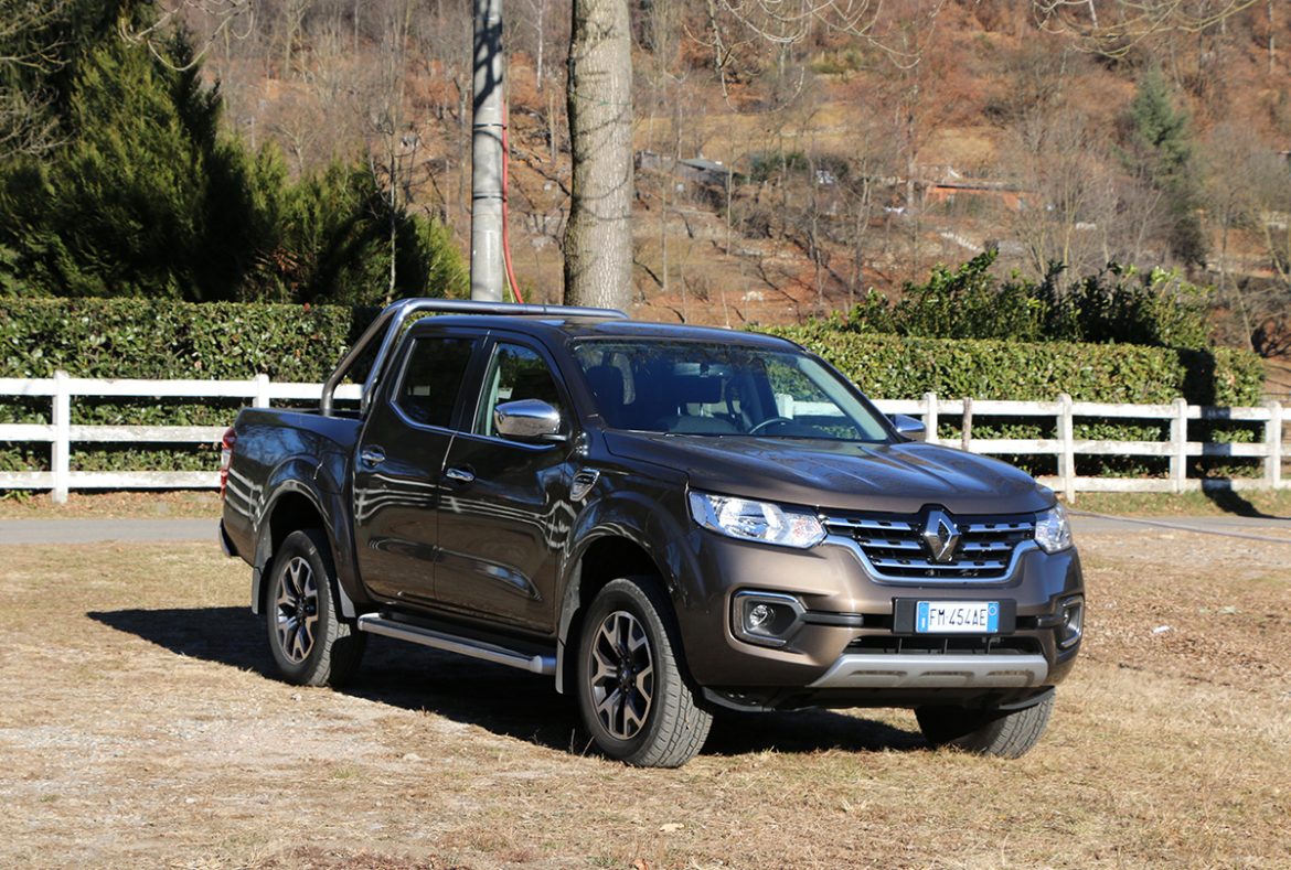 Renault Alaskan pickup, laterale