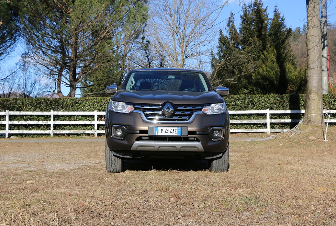 Renault Alaskan pickup, frontale