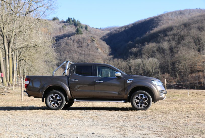 Renault Alaskan pickup, laterale